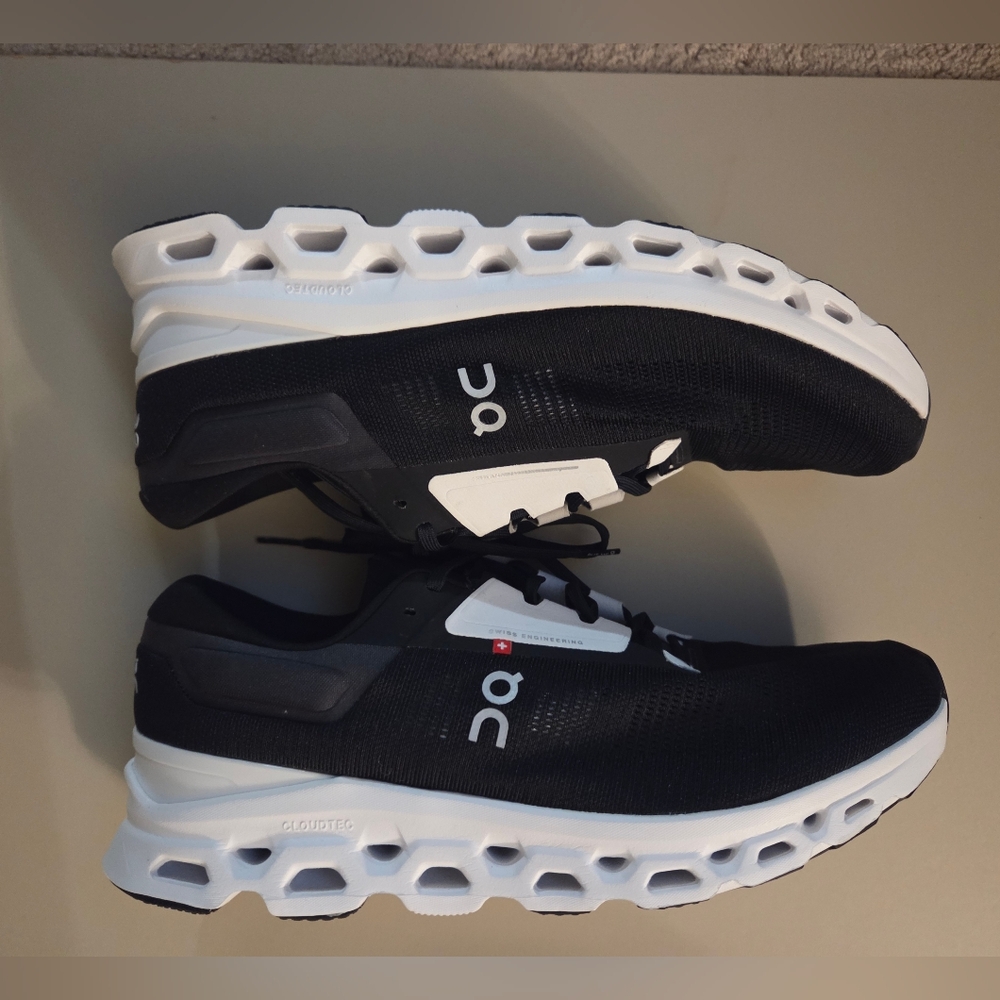 On Running Sneakers Men Size 12.5 Cloudstratus 3